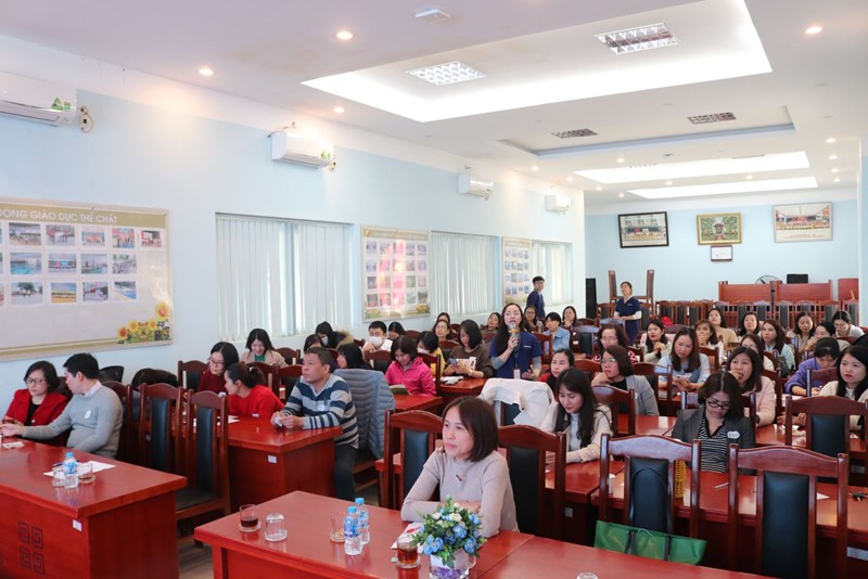 Giáo viên trường THCS Nam Từ Liêm tham gia  tập huấn chuyên đề “Quản lí lớp học hiệu quả”