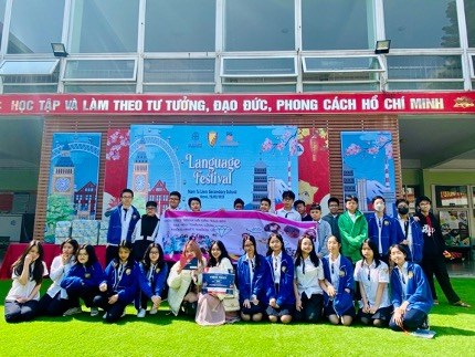 Học sinh thcs nam từ liêm toả sáng cùng language festival