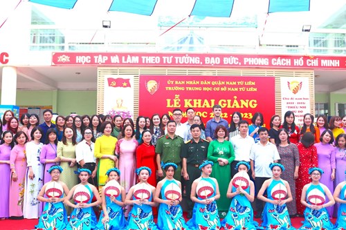 Trường THCS Nam Từ Liêm tưng bừng khai giảng năm học mới 2022 - 2023