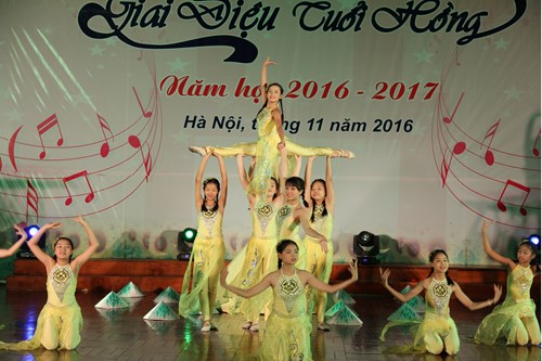 Học sinh trường thcs nam từ liêm tham dự hội thi giai điệu tuổi hồng ngành gd&đt hà nội năm học 2016-2017