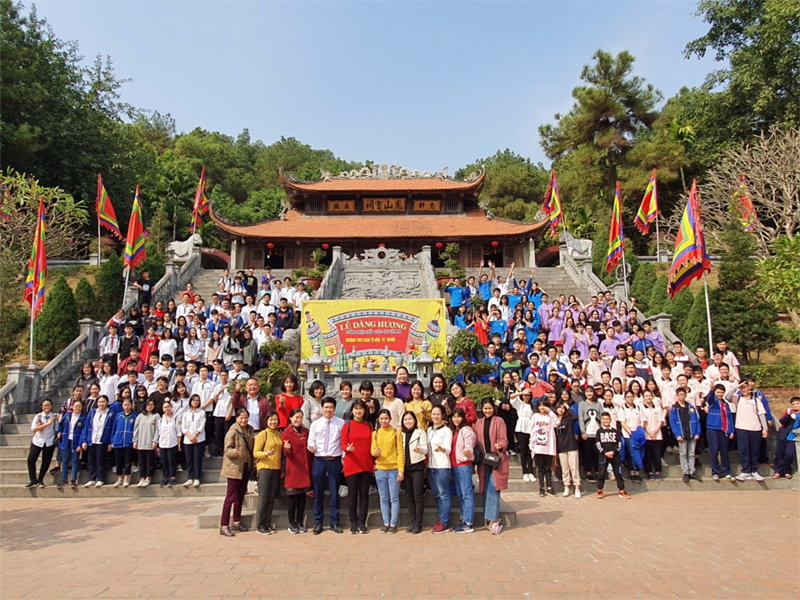 HÀNH TRÌNH
“Về quá khứ- đến tương lai” của học sinh Nam Từ Liêm
