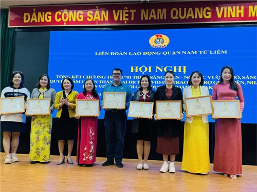 Công đoàn trường THCS Nam Từ Liêm nhận khen thưởng đã có thành tích xuất sắc trong hưởng ứng chương trình “01 triệu sáng kiến – nỗ lực vượt khó, sáng tạo quyết tâm chiến thắng đại dịch Covid-19”